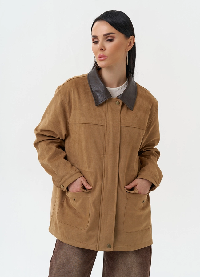 Женская парка из эко замши бежевого цвета модель № 30377 меха малина
