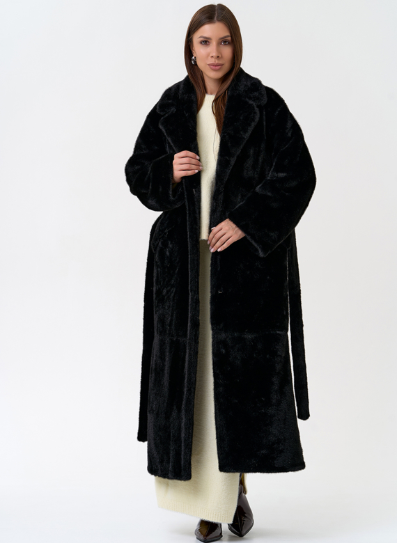 Длинное женское пальто из эко меха с английским воротником