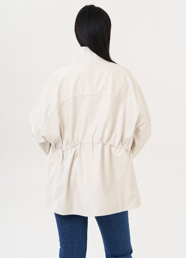 Удлиненная куртка из натуральной кожи белого цвета модель № 27139 в кредит