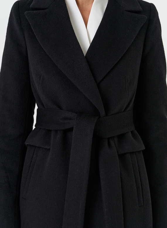 Женское пальто с поясом фото