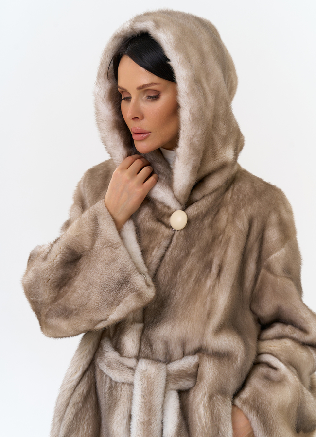 Женская шуба из меха норки с капюшоном модель № 30673 универмаг малина