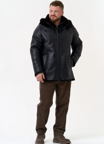 Мужская дубленка черного цвета с капюшоном