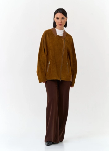 Женская куртка из натуральной замши фото