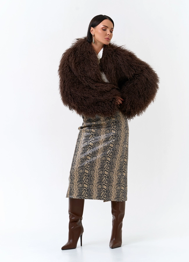 Короткая шуба из ламы модель № 31322 универмаг малина