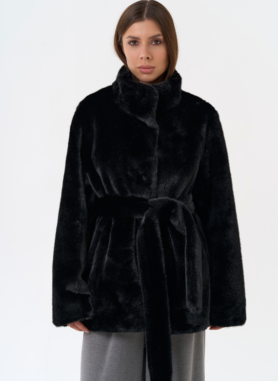 Женская шуба из эко меха в черном цвете