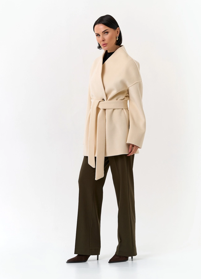 Женское укороченное пальто с поясом модель № 32814 в рассрочку