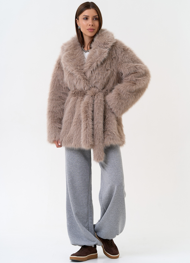 Женская шуба из эко меха в бежевом цвете модель № 31243 универмаг малина