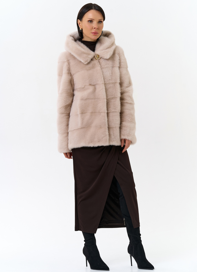 Шуба бежевого цвета из меха норки модель № 25397 в рассрочку