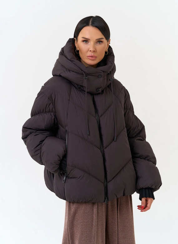 Женский пуховик с капюшоном фото